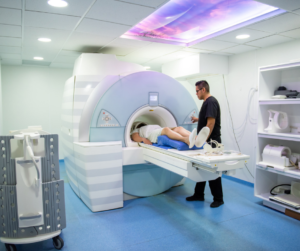 Read more about the article RMN cu protocol de endometrioză: când este recomandat și cum se desfășoară investigația